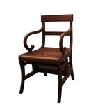 Cadeira de biblioteca escadote inglesa em mogno maciço e assento em palhinha., 72 x 94 x 48 cm (open/aberta), 20th century (1st half) - séc. XX (1ª metade)