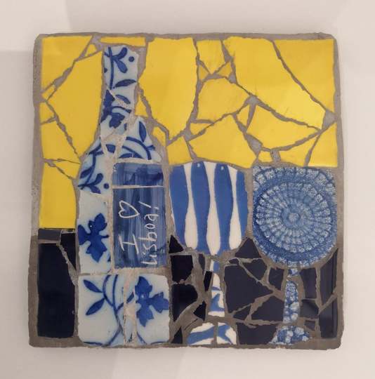 Eileen McDonough - Mosaico Vinho Azul e amarelo